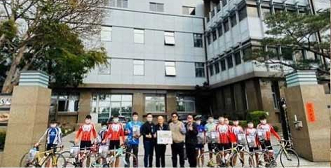 Sponsorship: Cycling competition gear for student Li of Linyuan High School