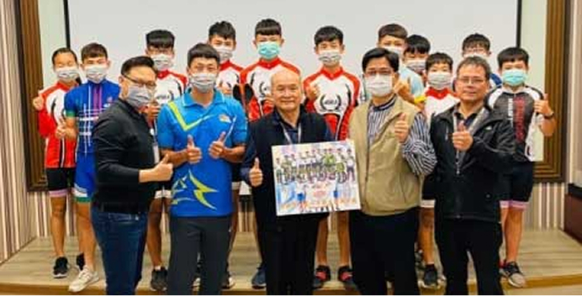 Sponsorship: Cycling team competition gear for Dajia Junior High School